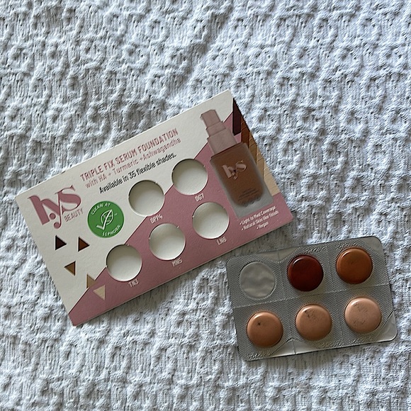 LYS BEAUTY TRIPLE FIX SERUM FOUNDATION
with HA + Turmeric +Ashwagandha - Picture 3 of 4